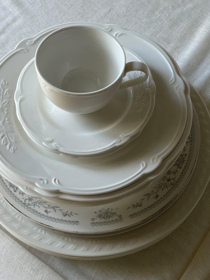 White Porcelain Tableware Set